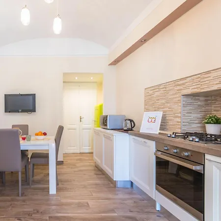 Apartamento In Piazza Adriano In Zona Cenisia