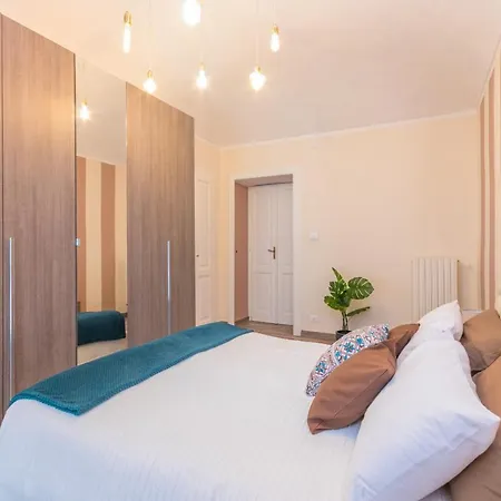 In Piazza Adriano In Zona Cenisia Apartment *