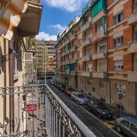 In Piazza Adriano In Zona Cenisia Apartment