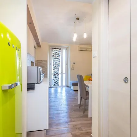 In Piazza Adriano In Zona Cenisia Apartment Turin